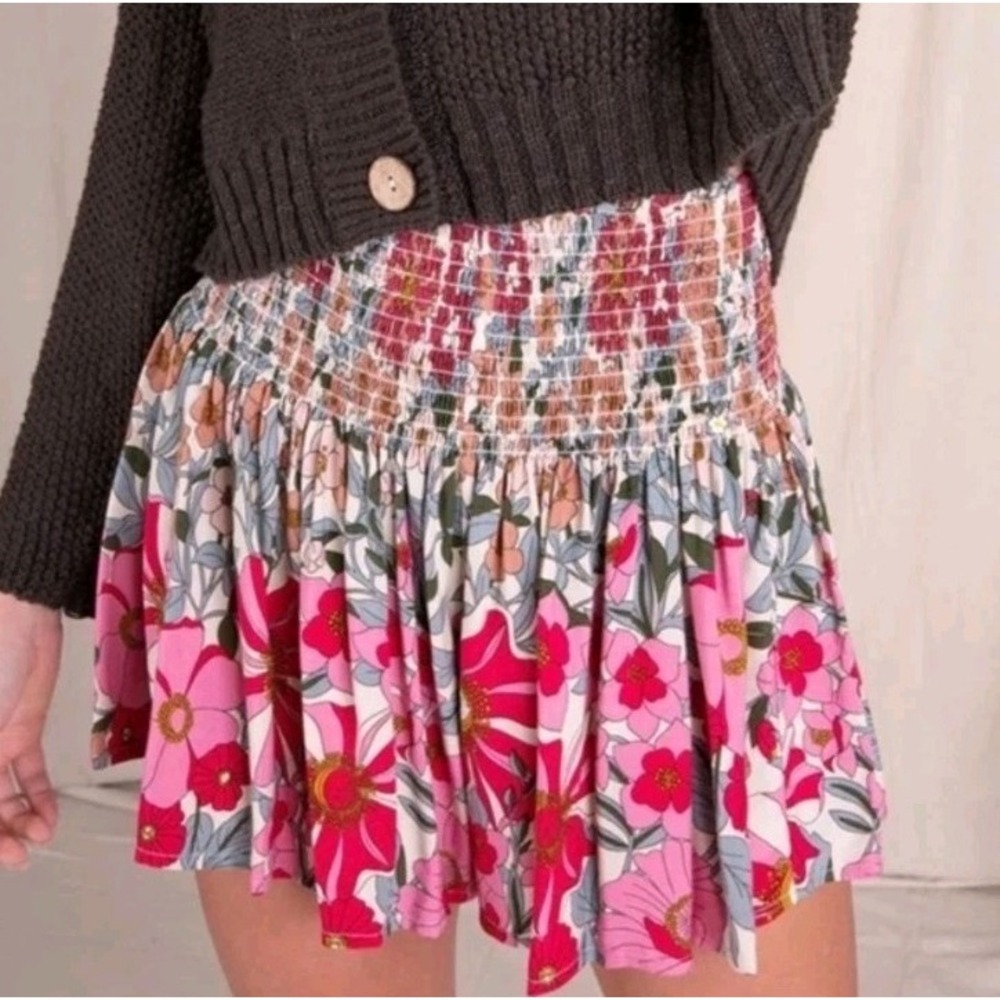 2 Pr Natural Life Floral Flowy Boho Shorts Daisy Smocked Waist + Blue Size S